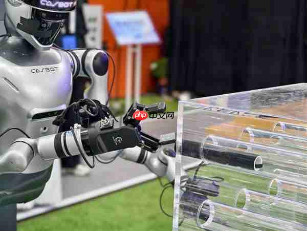 聚焦高危作业替代  灵宝CASBOT荣获2025 Inclusion·外滩大会机器人职业技能“智行者”奖