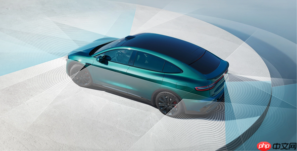 新款智界R7底盘安全性评测，重新定义驾控安全