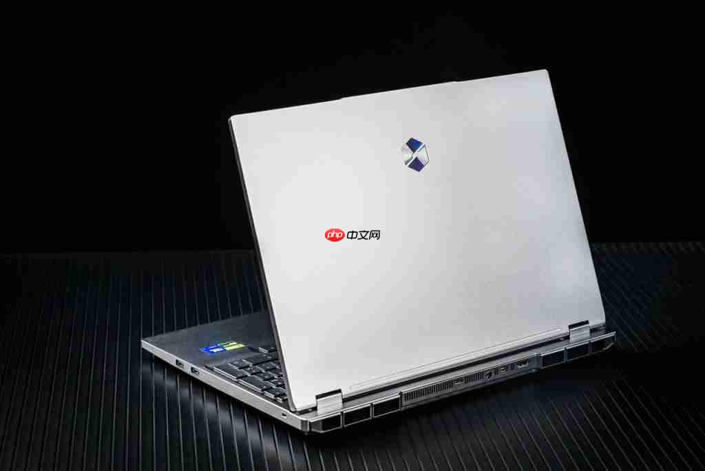 机械革命耀世 16Ultra 评测 主流性能做工精致 长江存储 PC450 亮点多