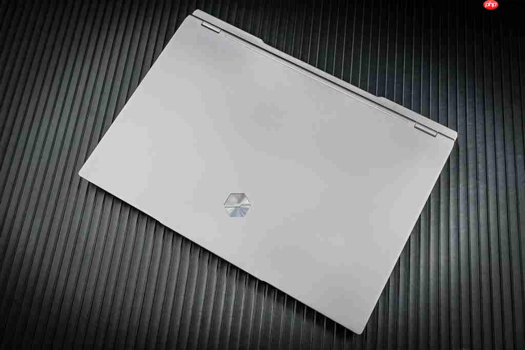 机械革命耀世 16Ultra 评测 主流性能做工精致 长江存储 PC450 亮点多