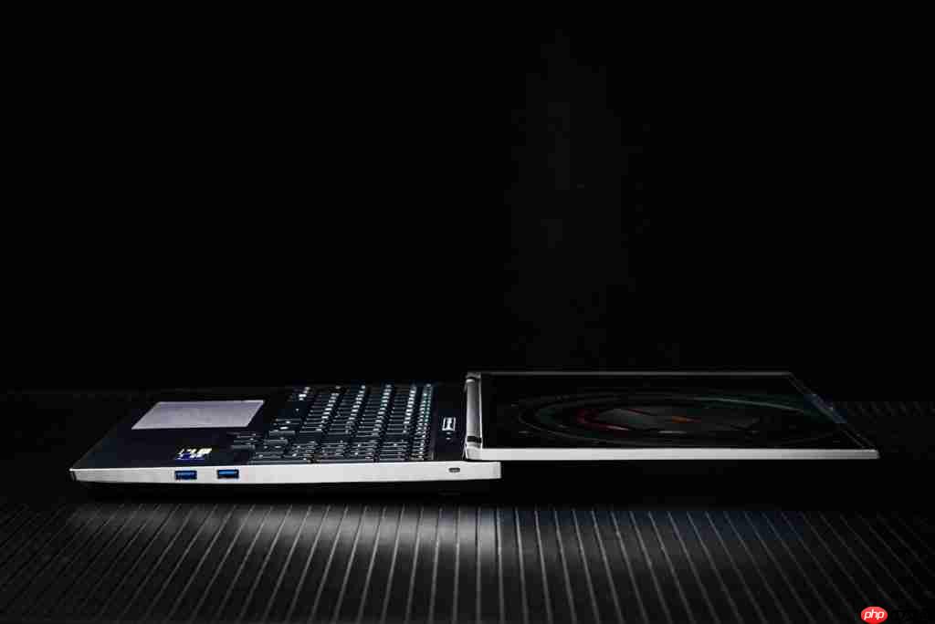 机械革命耀世 16Ultra 评测 主流性能做工精致 长江存储 PC450 亮点多