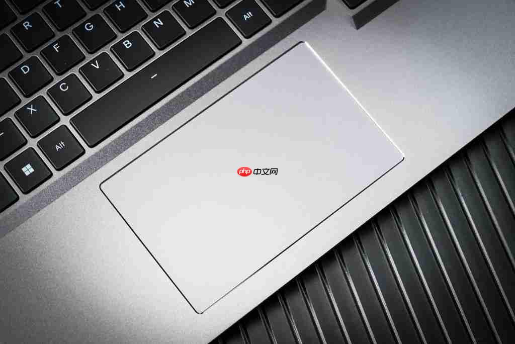 机械革命耀世 16Ultra 评测 主流性能做工精致 长江存储 PC450 亮点多