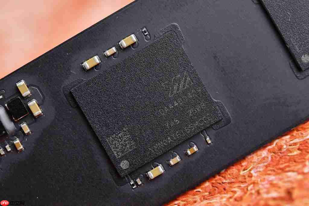 机械革命耀世 16Ultra 评测 主流性能做工精致 长江存储 PC450 亮点多