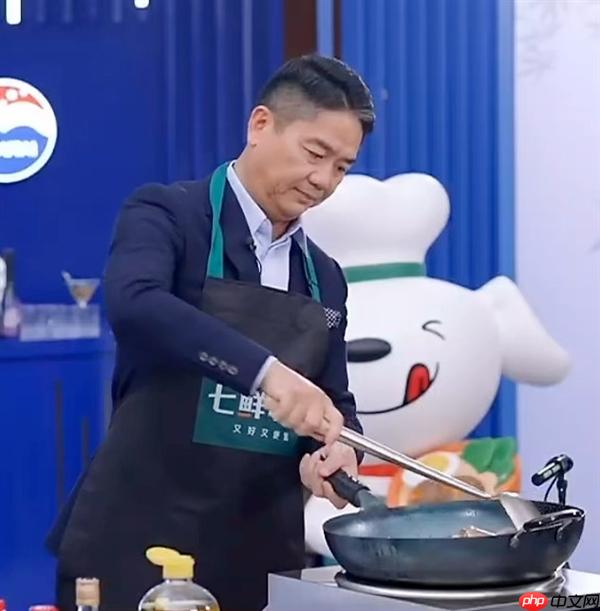 刘强东现场直播炒菜出Bug：称这煤气灶不会是从马云那买的吧