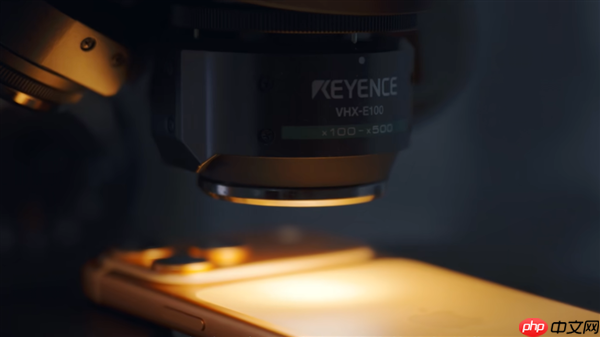 苹果首批iPhone 17 Pro做工感人:拼接缝隙宽度竟差了一倍