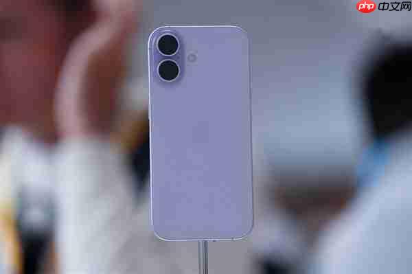 iPhone 17首发上手:Pro级屏幕下放 再换回16感觉很卡