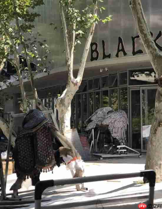 《黑神话:钟馗》钟馗骑虎雕像霸气公开!钟馗还光着脚?