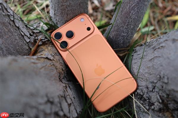 iPhone 17刚开售就遭用户吐槽易刮花 分析师：不会影响销量