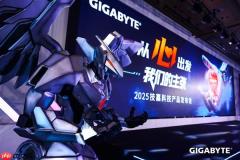 技嘉秀出六大肌肉！锐龙X3D打鸡血、DIY进入3.0新时代