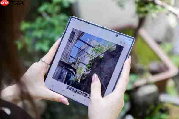 科技融合艺术:三星Galaxy Z系列以创新AI影像探索城市之美