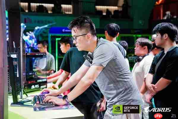 玩家齐赴技嘉AORUS DAY山城之约,RTX 50“嘉”速营奏响电竞狂想曲