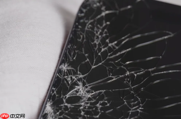 苹果iPhone 17 Pro和iPhone Air不抗摔：跌落仍易碎屏