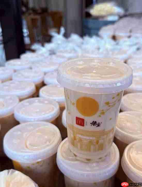 冯骥带货麦当劳:很久没吃这么“地道”的当地美食了!