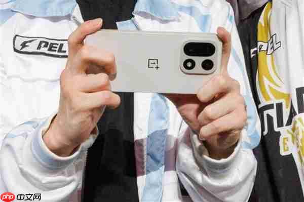 一加15 1.15mm下巴刷新纪录！李杰：正面太美了