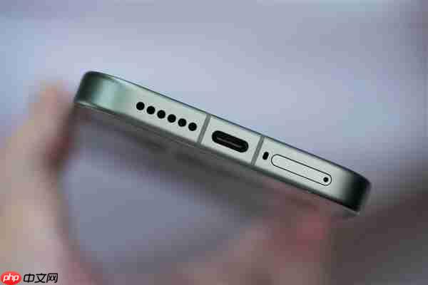 妙享背屏秒变游戏掌机！小米17 Pro图赏