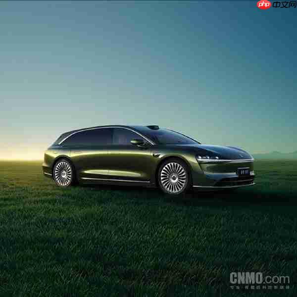 鸿蒙智行车主亲友救援同享服务上线 可免费拖车150km