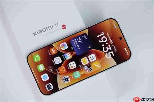 小直屏第一次冲上7000mAh！小米17图赏