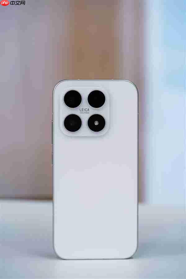 小直屏第一次冲上7000mAh！小米17图赏