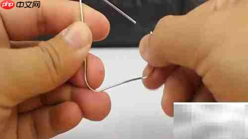 别针DIY简易钥匙扣