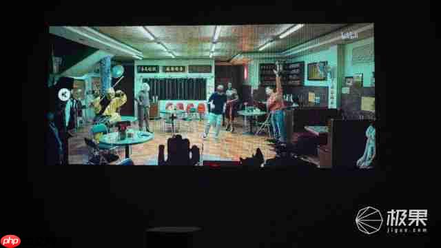  三星绚幕激光投影仪 Premiere 5 评测：触控 + 超短焦，重新定义家用投影交互逻辑 