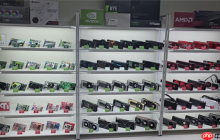 终极硬核显卡收藏家!收集初代NVIDIA/AMD到今日旗舰:见证三十年GPU风云