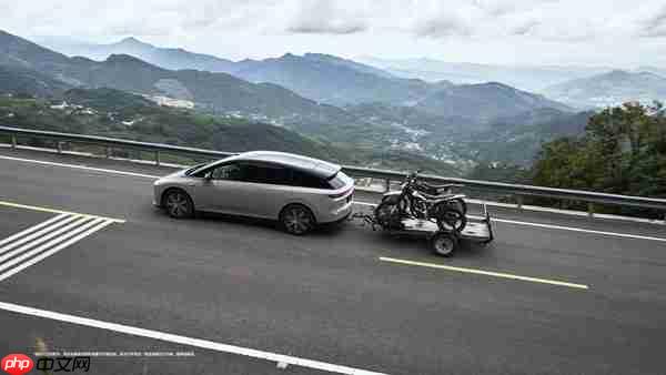 理想回应i6车型拖车钩安全问题：经过数十轮精心设计