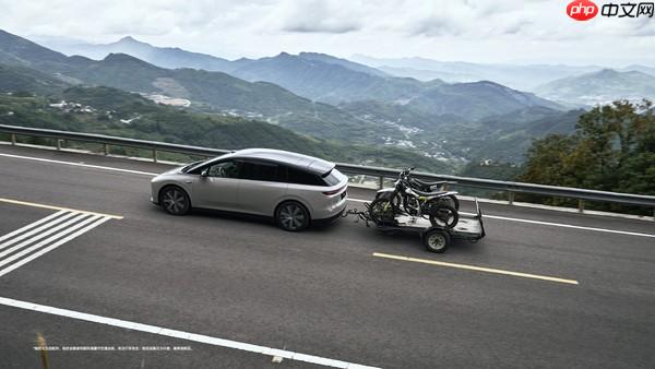 理想回应i6车型拖车钩安全问题:经过数十轮精心设计