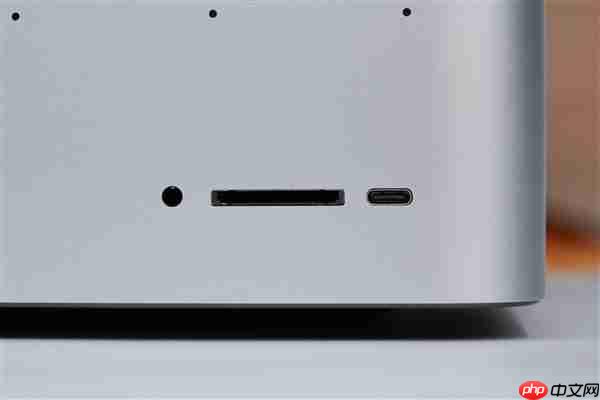 搭载AMD锐龙AI Max+ 395!零刻GTR9 Pro迷你AI工作站图赏