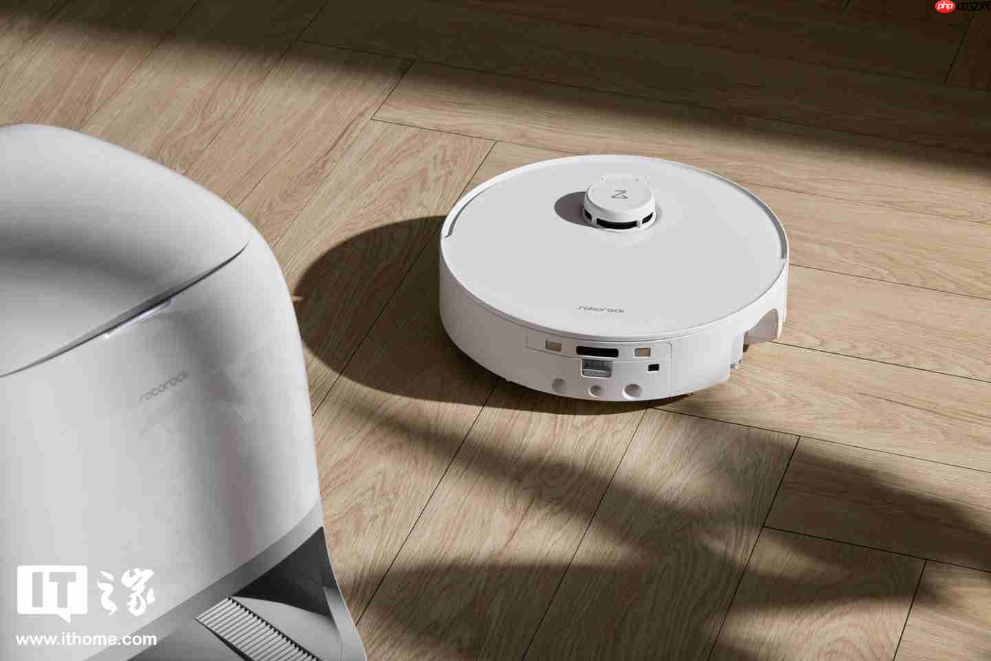 【IT之家实拍】石头首款滚筒活水扫拖机器人:石头 P20 活水版图赏