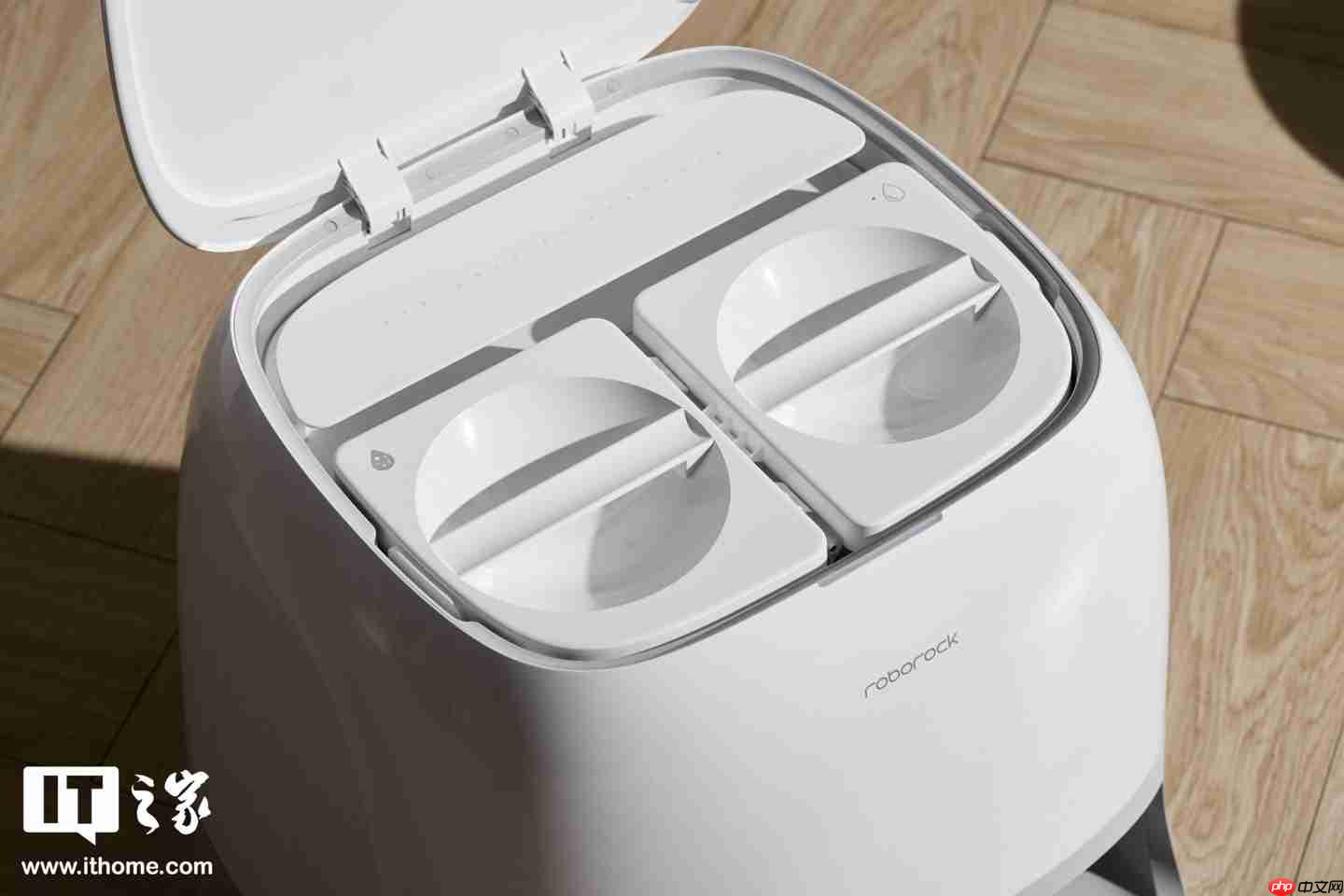 【IT之家实拍】石头首款滚筒活水扫拖机器人:石头 P20 活水版图赏