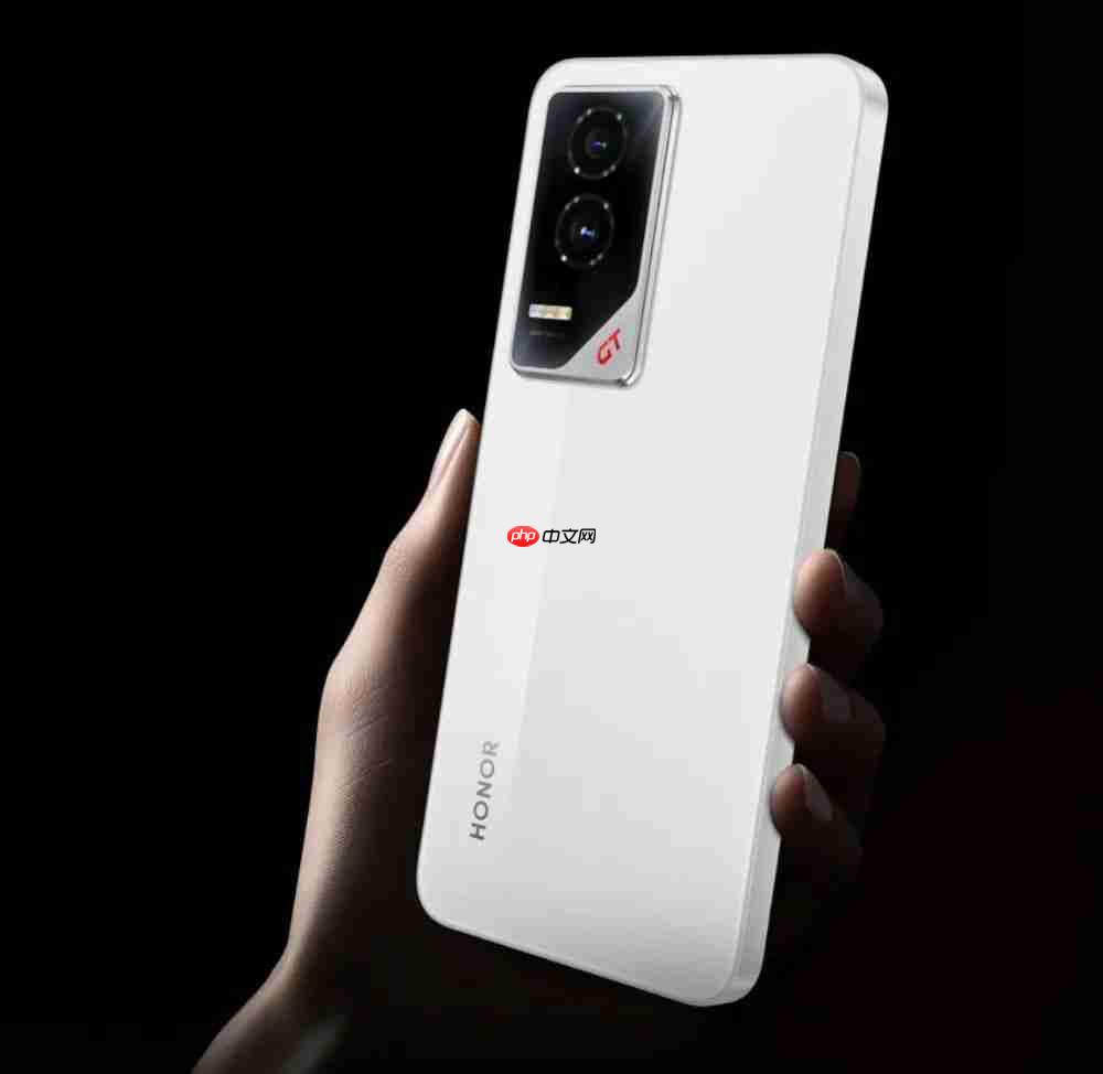  消息称荣耀正测试 1.5K 165Hz 超高刷直屏新机，还有超大电池 