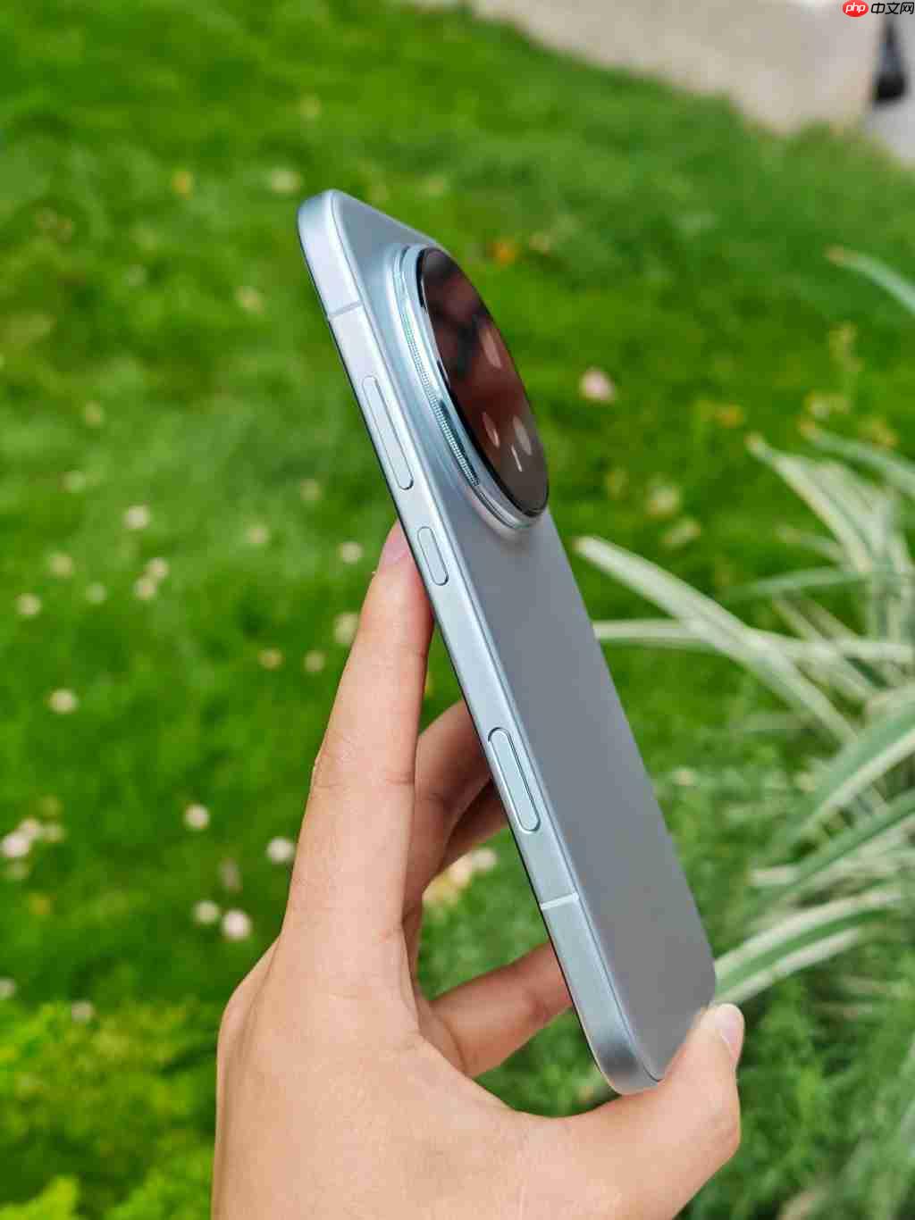 荣耀 Magic8 Pro 真机实拍:独享 3D 人脸识别的骁龙 8 至尊旗舰