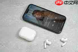 iPhone15系列机型如何给AirPods等设备充电