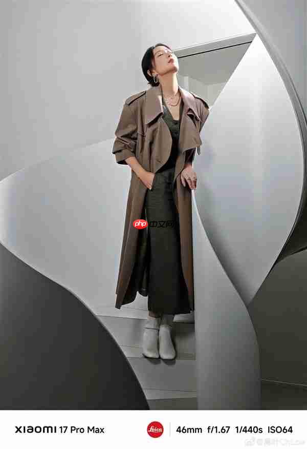 “大嫂”高叶用上小米17 Pro Max：拍摄绝美逆光大片