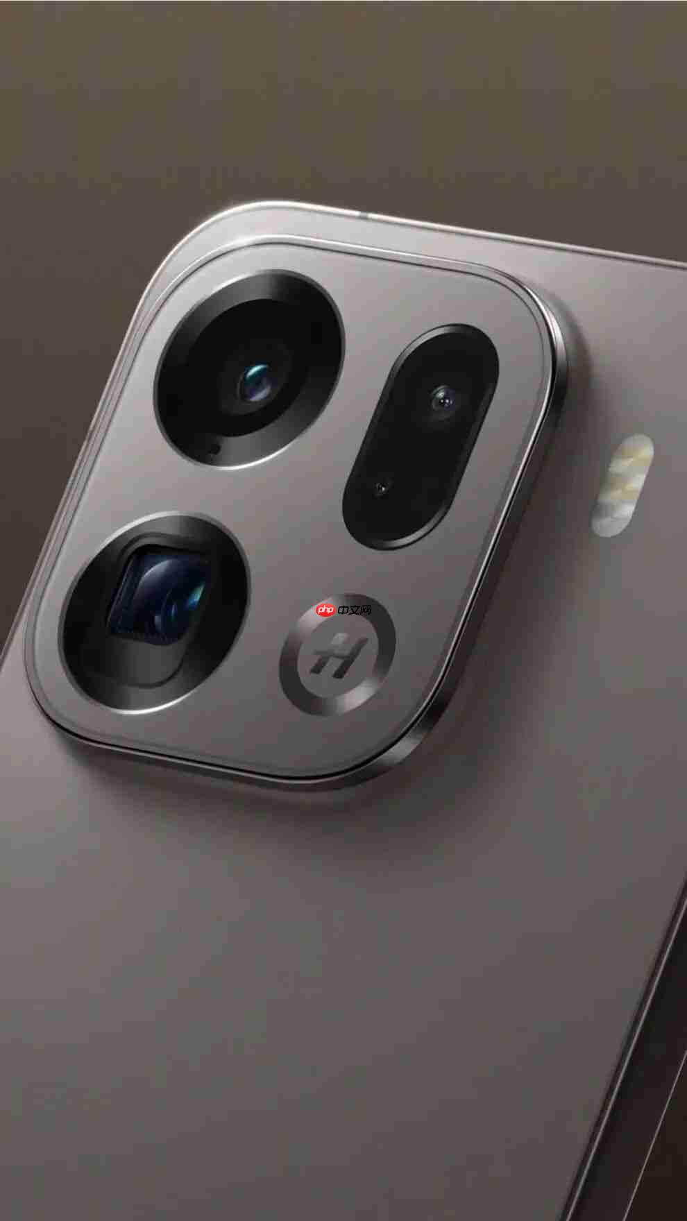 OPPO Find X9 通讯能力升级,全系大电池加持