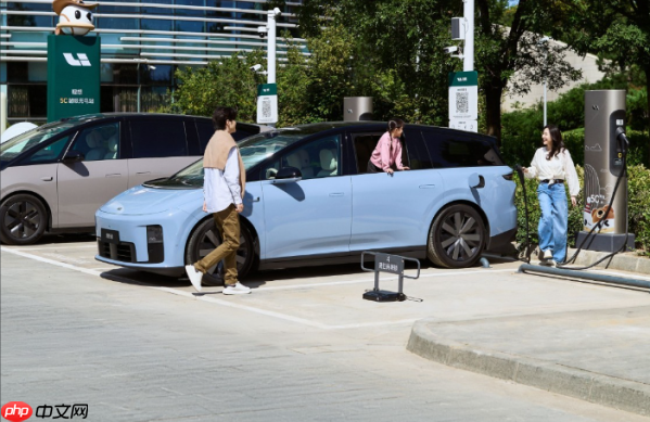 理想汽车宣布超充站单周新增105座 累计突破3400座