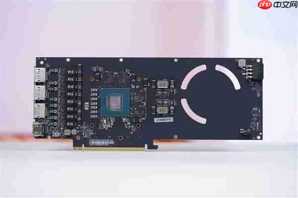 史上唯一单槽 2cm极致超薄!影驰RTX 5060 Ti无双MAX图赏