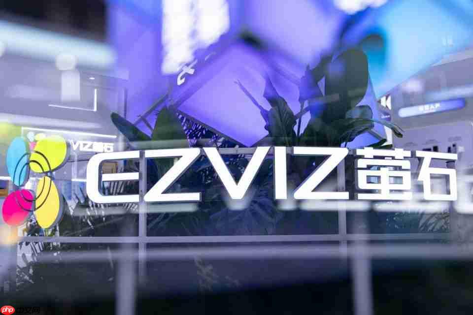 告别伪AI:萤石的「全域自研」,正在定义智能锁的下一站