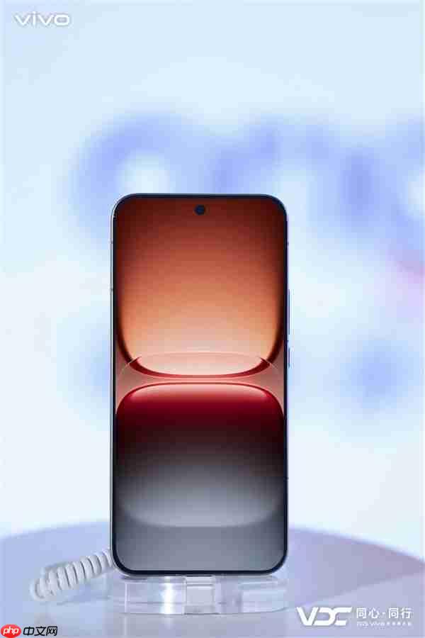 iQOO 15独家标配AR增透消反保护膜 产品经理:成本高 别撕掉它