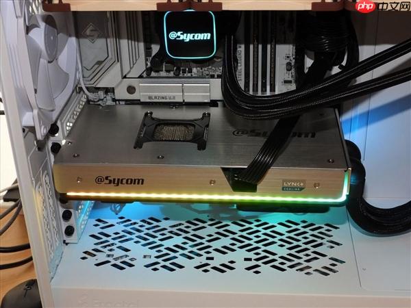 日本Sycom展示LYNK+快拆水冷版RTX 5090：三颗猫头鹰风扇