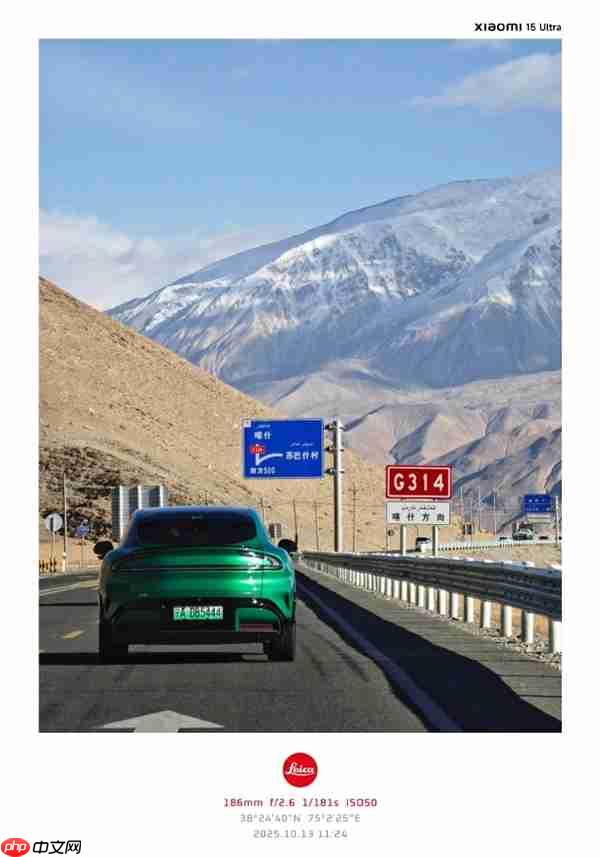 雷军晒新疆亲测小米YU7照片:单手握方向盘 表情轻松