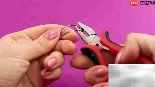 别针变戒指：巧手DIY