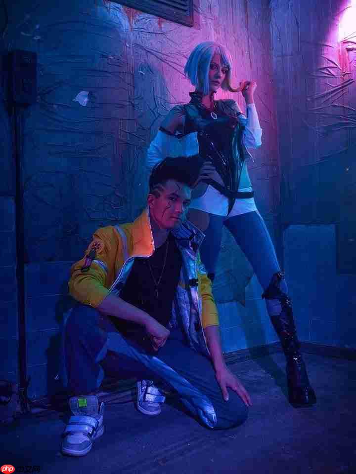 长腿模特cos《赛博朋克:边缘行者》露西 倩影吸睛