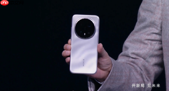 荣耀YOYO智能体打通全场景:打车、订酒店一句话搞定