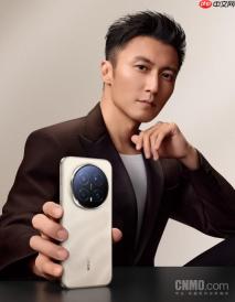 AI 赋能硬件！荣耀宣布 Magic8 系列拥有“八大行业领先”