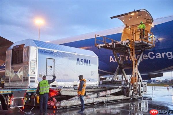 5nm、3nm少了我们都不行！ASML：中国稀土管控决定光刻机交货速度 目前不担心