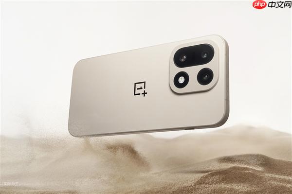 最先进的手机屏幕!一加15 165Hz+1.5K屏成本比2K屏更高