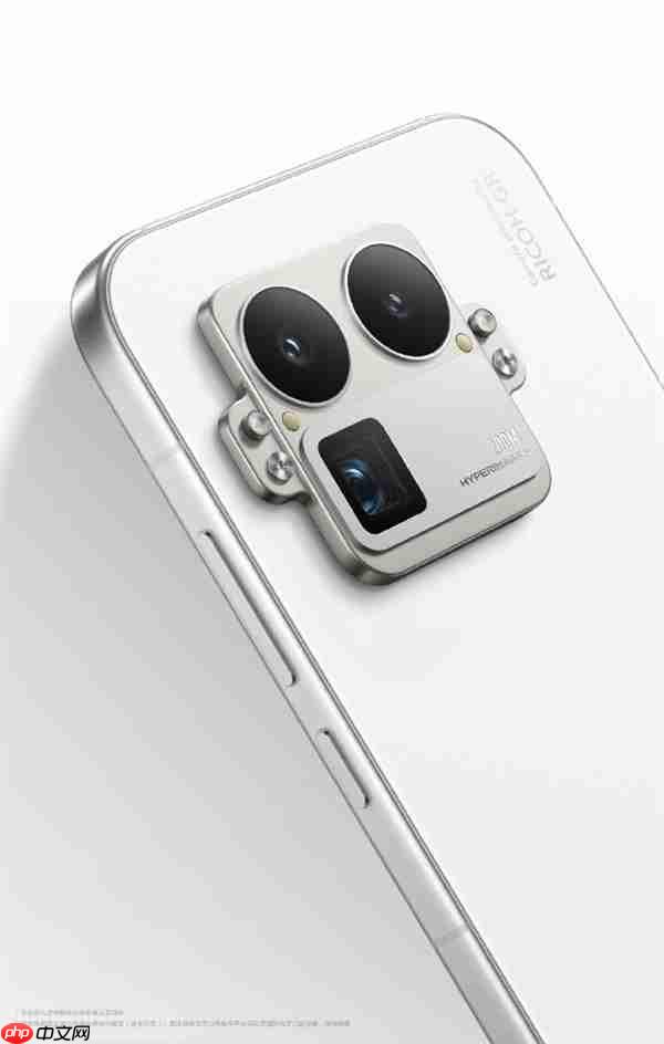 真我外观质感新巅峰!GT8 Pro设计细节公布 行业首创机械拼装+金属中框