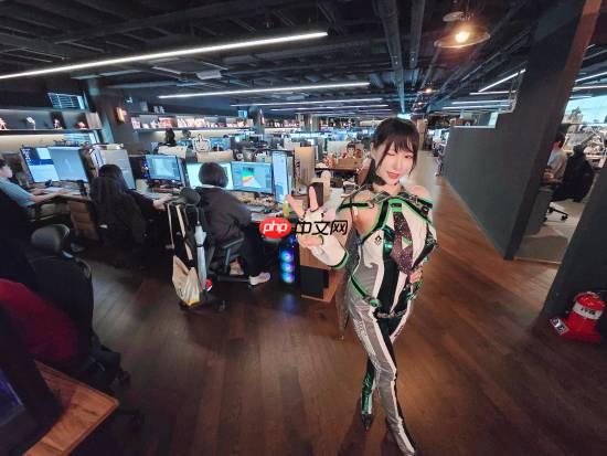 知名Coser拜访《剑星》开发商!新照尝试3D扫描