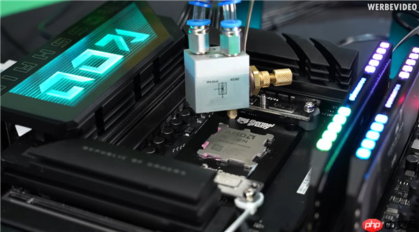 大神玩家动手：9800X3D用上超算的喷雾冷却！可惜不是太完美
